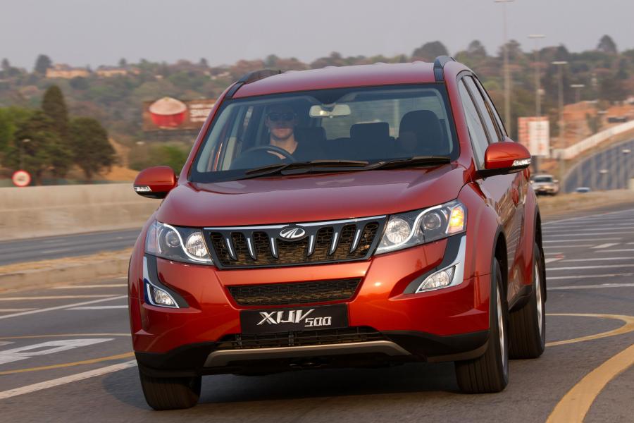  Mahindra XUV500 2015 года  (фото 17 из 30)